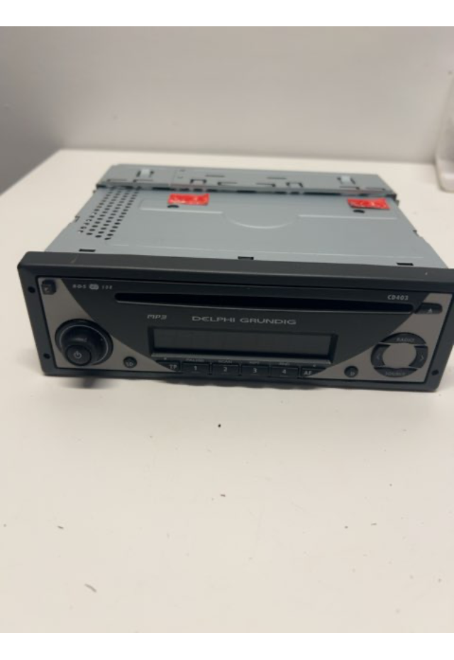 Clarion CD/MP3/WMA Reciver